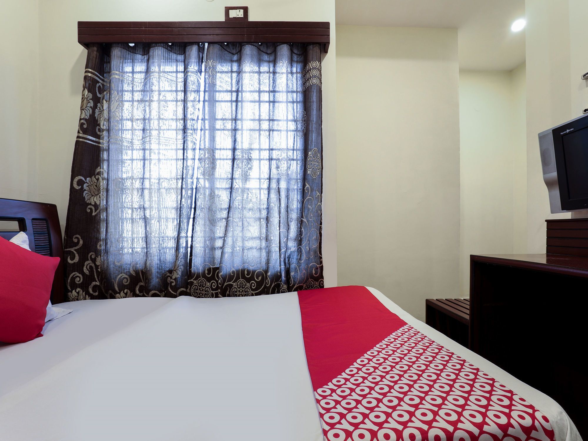 Oyo 16539 Grand Sandarshini Inn Hyderabad Exterior photo